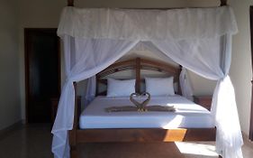 Warung Pantai Bungalows